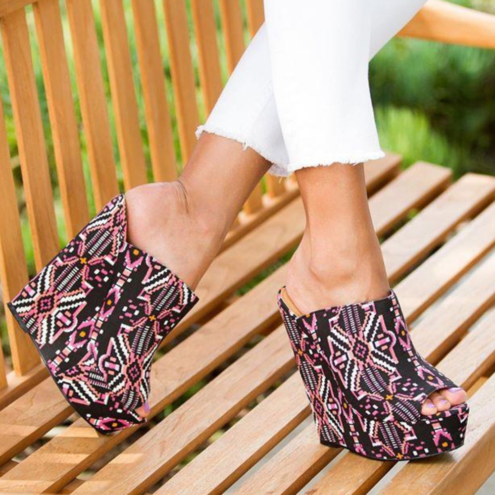 Ultra High Wedge